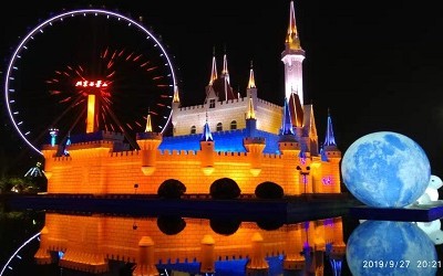 打造具有特色的夜經濟名片，應避免“千城一面”